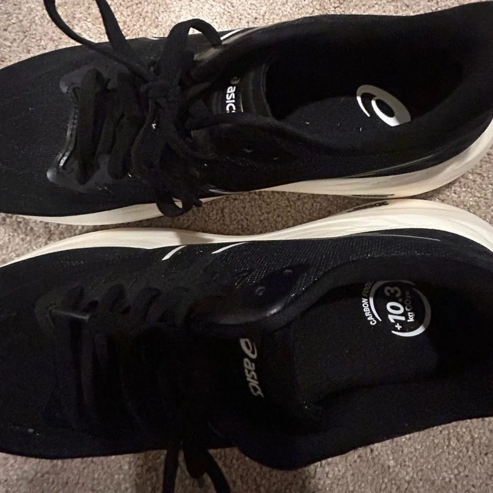 ASICS Men's Black and White Athletic Tennis Shoes Sz. 10 NWT